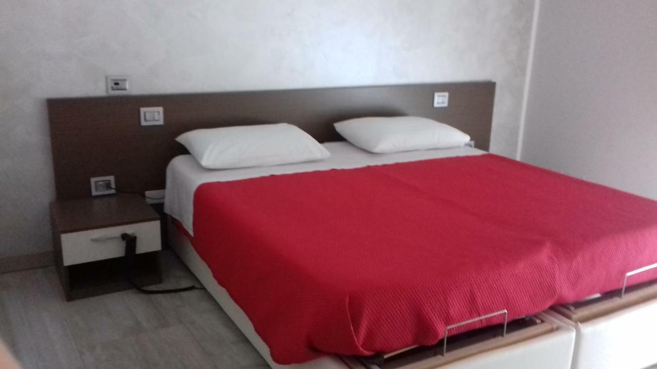 B&B Tre Passi Verona Exterior foto